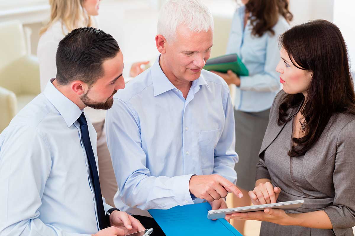 MSA Fleet Consulting | Senior SAP® ABAP® Entwickler 1 Chef gibt Anweisungen