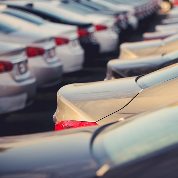 Fuhrpark mit mehreren Dienstwagen